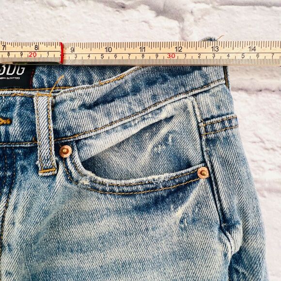 BDG Jeans Women Size 26 Light Wash High Rise Button Fly Raw Hem Slim Straight - Picture 7 of 10